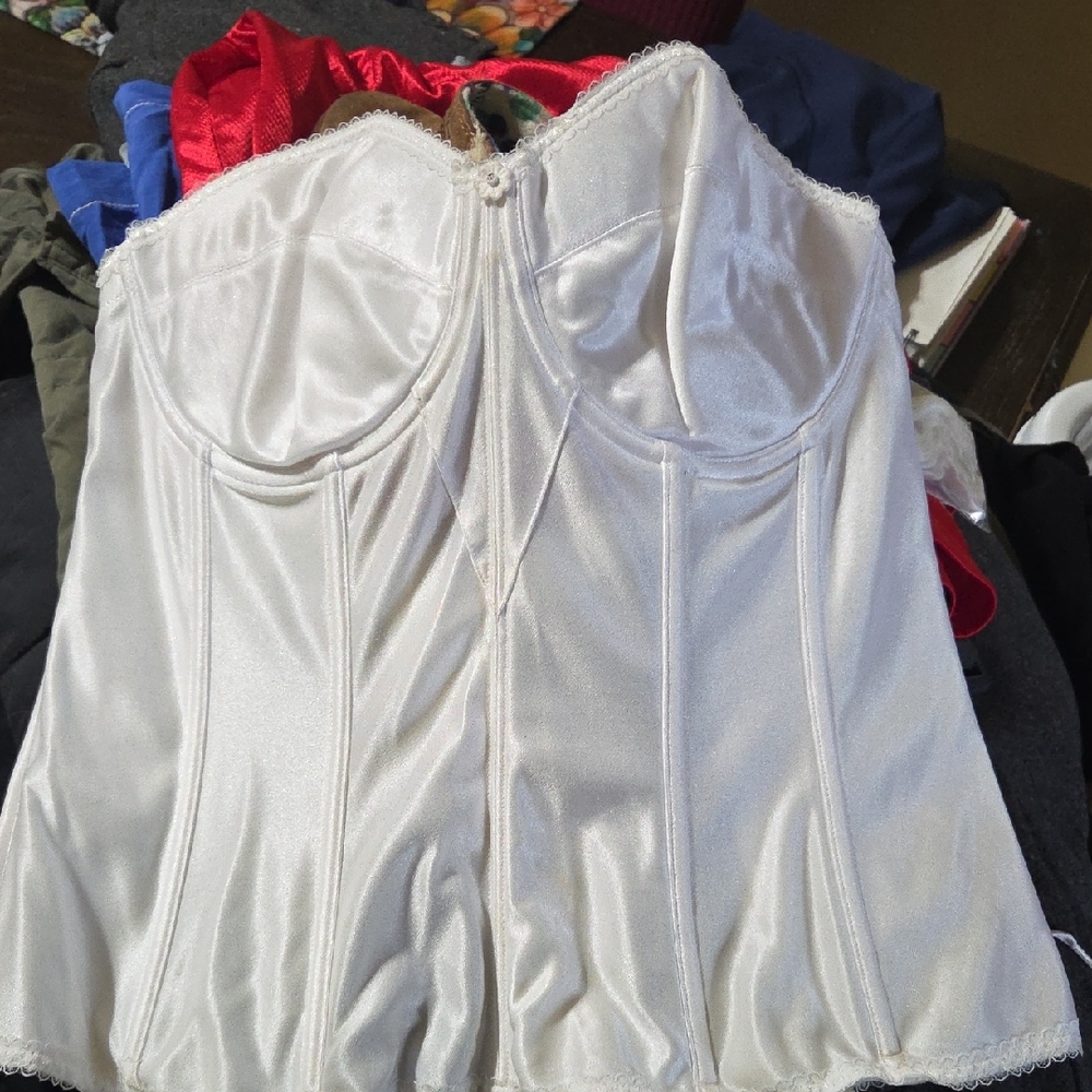 Dominique Ivory Satin Corset